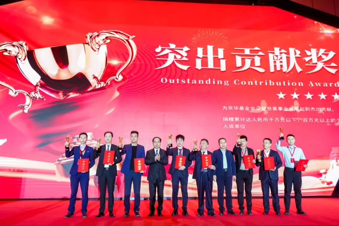 1705475807109055789.jpg 1705475807109055789.jpg